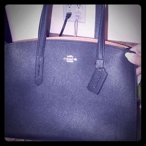 Coach black pebble leather bag w shoulder strap